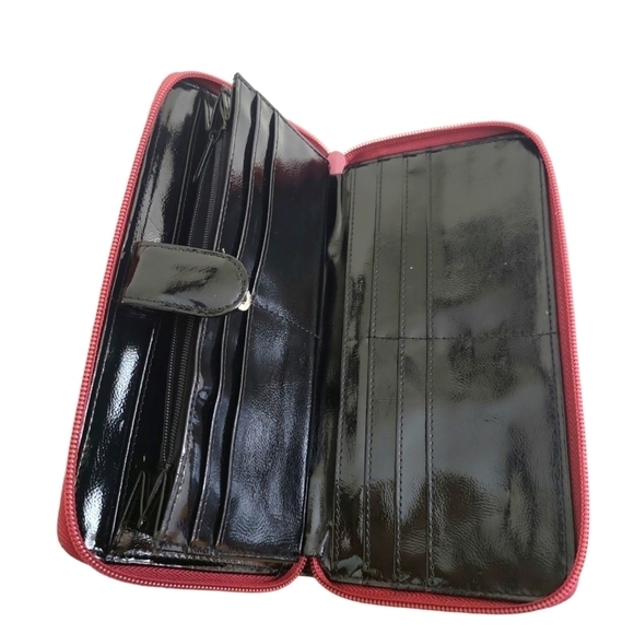 Kenneth Cole New York Black Patent Leather Zip Around Wallet - Picture 8 of 9